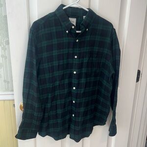 Men’s navy blue and green flannel button down shirt